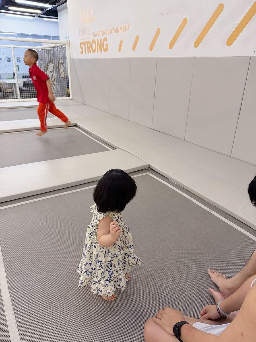 Khu trampoline STRONG dành cho trẻ em